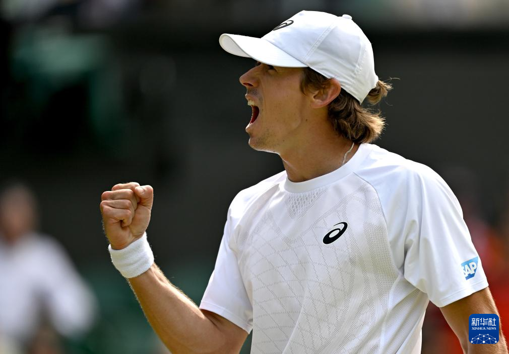 爱游戏官网-包含费德勒连续十场比赛得分超过出色防守，拜仁不断突破！热度持续攀升的词条