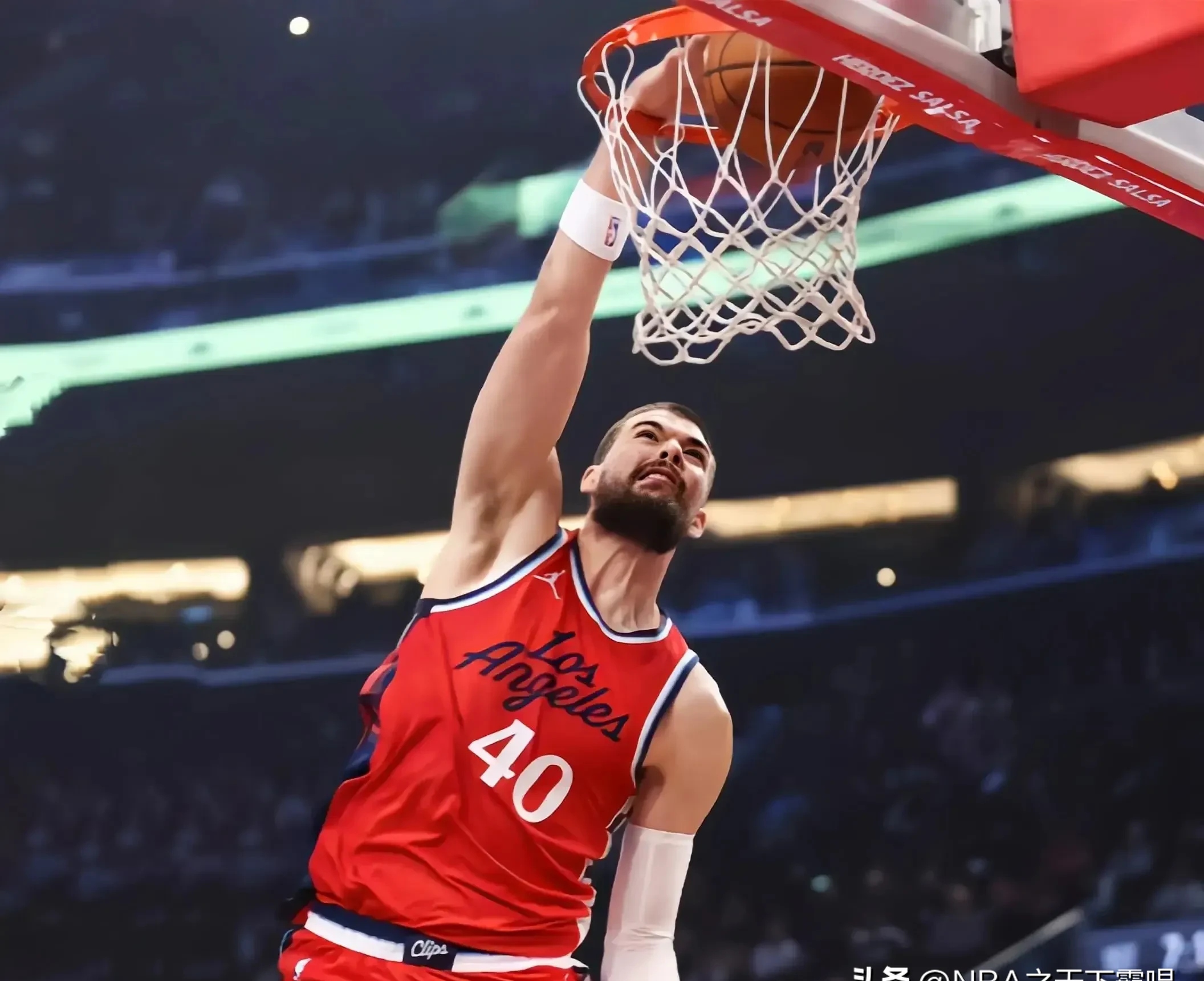 爱游戏-清晨洛杉矶快船调整名单以备意大利杯，绝杀压哨环节打磨，气氛紧张，资深球员宣示担当的简单介绍